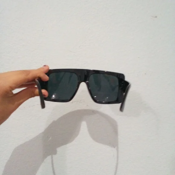 Shien black block sunglasses - Picture 3 of 3